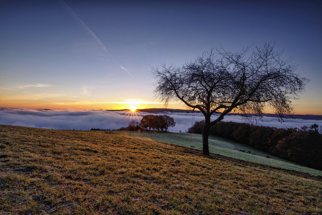 2021-10-FCa-0022-Sonnenaufgang-Eifel