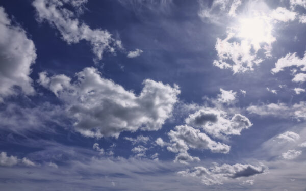 2022-04-FCa-0026-Wolken-himmelblau