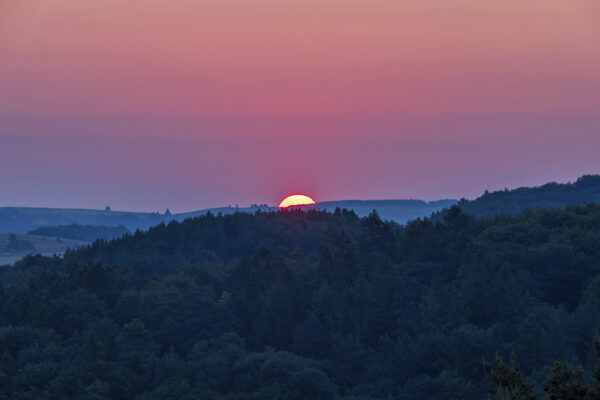 2023-06-FCa-0058-Sonnenaufgang-Kalvarienberg-Eifel