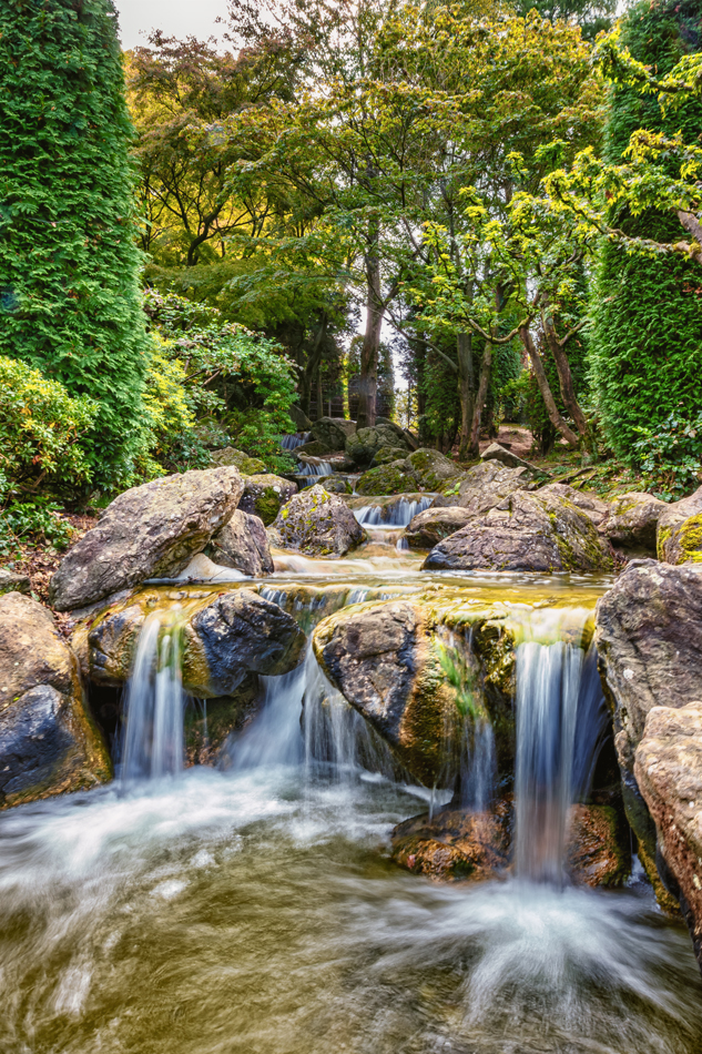 Wasserfall im Japanischen Garten der Bonner Rheinaue