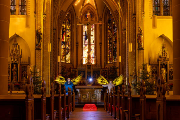 Lightpainting in der Breniger Kirche St. Evergislus