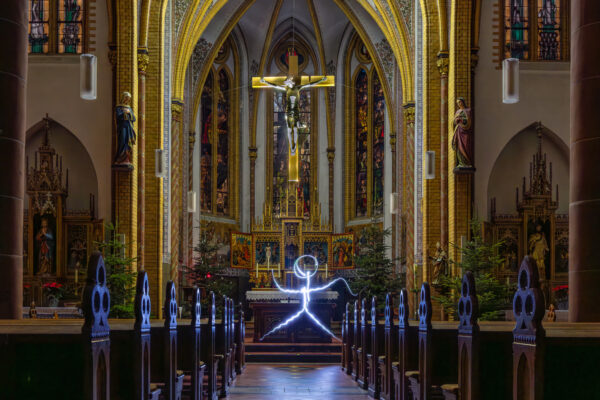 Lightpainting in der Breniger Kirche St. Evergislus