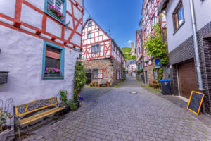 Unterwegs im historischen Ortskern des Eifel&ouml;rtchens Monreal