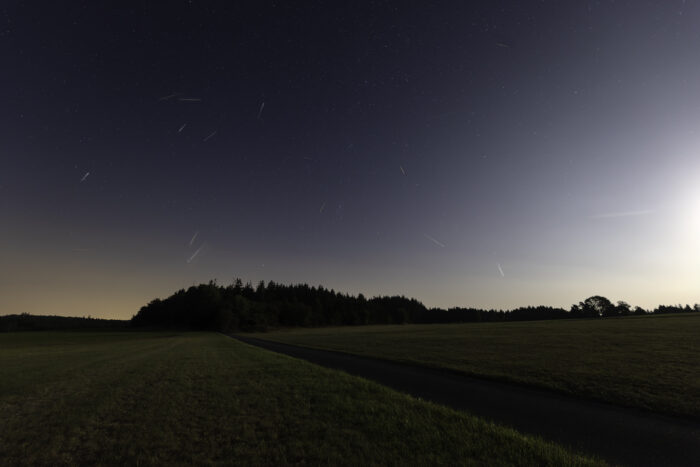 Sternschnuppen des Perseidenstroms 2025. Leider in Begleitung von viel Mondlicht.