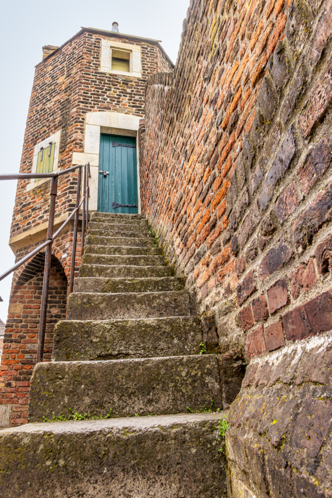 2026-04-FCa-043-Pfefferbuechse-Sued-Zons Aufstieg zu einer der beiden "Pfefferbüchsen"