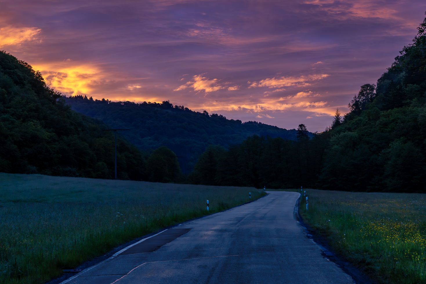 2026-05-FCa-064-Tal-Ahrbrueck Der Morgen erwacht im Kesselinger Tal
